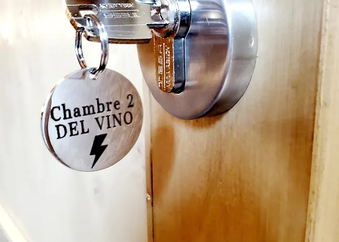 DEL VINO bar à vin&guitares Appartement Sauna Terrasse Garage
